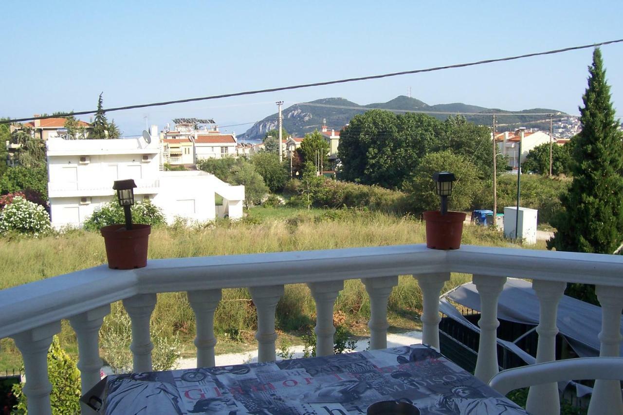 Christina'S House Apartment Nea Iraklitsa Екстериор снимка