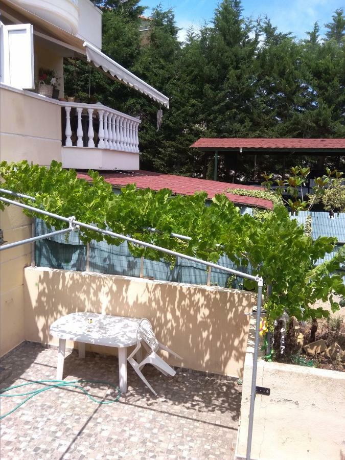 Christina'S House Apartment Nea Iraklitsa Екстериор снимка