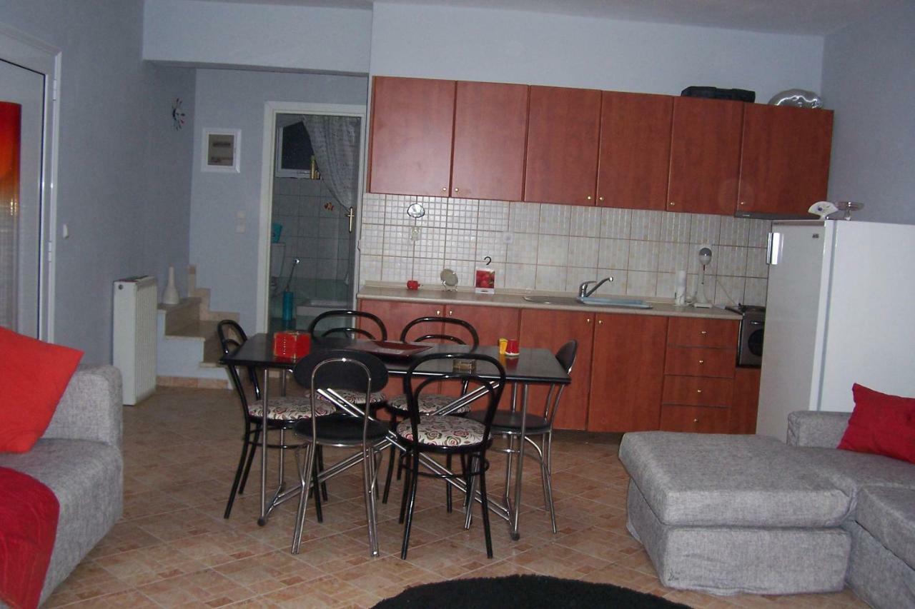 Christina'S House Apartment Nea Iraklitsa Екстериор снимка
