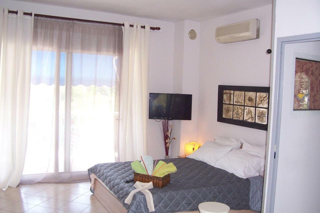 Christina'S House Apartment Nea Iraklitsa Екстериор снимка