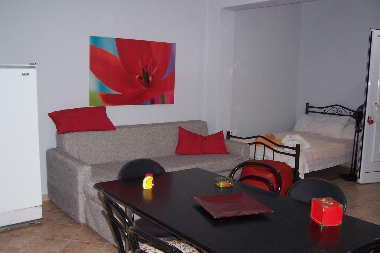 Christina'S House Apartment Nea Iraklitsa Екстериор снимка